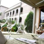 Área externa de uma das seis pousadas do complexo Casa Valduga, em Bento Gonçalves (RS) - Divulgação