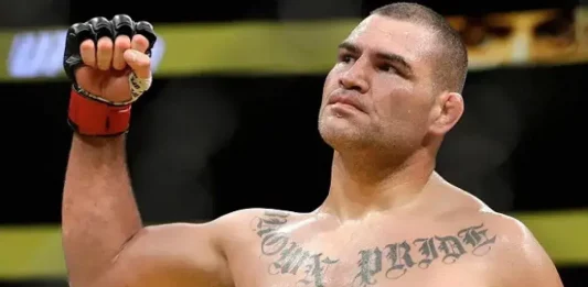 Cain Velasquez retorna ao ‘ringue’ com tornozeleira eletrônica, saiba o que aconteceu