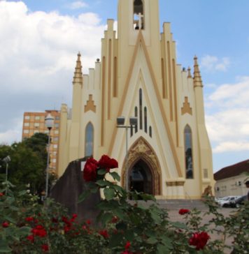 'Arte na Praça' ocorre neste domingo na Praça das Rosas em Bento Gonçalves
