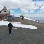 Conheça a estação de esqui mais alta do mundo que está abandonada devido aquecimento global