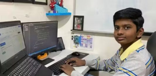 Neto cria dispositivo que avisa se idoso com Alzheimer cai ou sai de casa