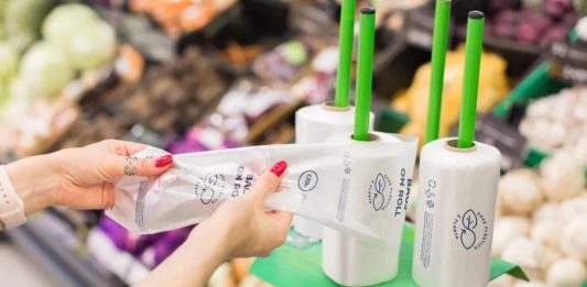 Startup produz plástico biodegradável à base de cana-de-açúcar