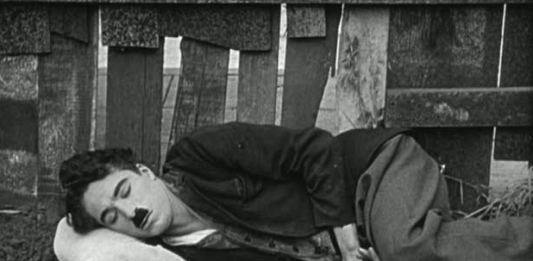 Imagem: Cena do filme 'Vida de Cachorro' de Charles Chaplin