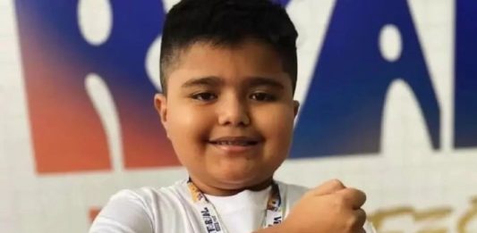 'Pequeno gênio' é aprovado na universidade aos 11 anos