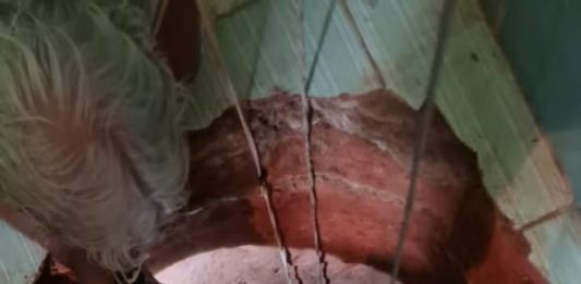 Em busca de tesouro, idoso despenca num buraco de 40m
