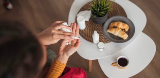 Perigo: 5 medicamentos que não podem ser combinados com café