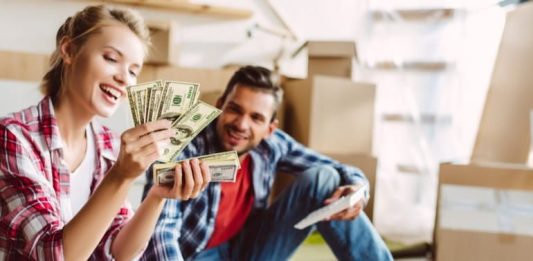 O dinheiro traz felicidade?  Veja o que diz estudo em Harvard