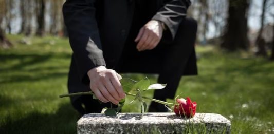Curiosidade científica: O que acontece com o corpo após a morte?