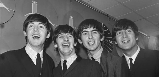 Os Beatles irão receber 4 filmes, um para cada integrante da banda
