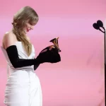 Taylor Swift se torna a única artista a vencer quatro vezes o Grammy de álbum do ano — Foto: Mike Blake/Reuters