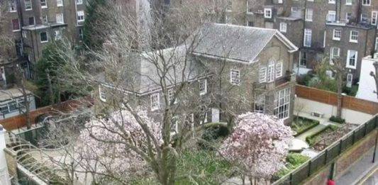 Casa de Freddie Mercury em Londres vai a leilão por R$ 189,5 milhões