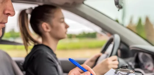 CNH para menores? Projeto de lei busca diminuir idade mínima