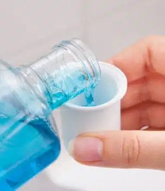 Gargarejo com enxaguatório bucal pode ajudar a prevenir diabetes