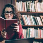 Pessoas que leem livros todos os dias vivem mais