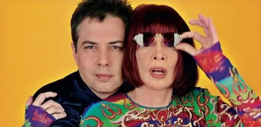 Roberto de Carvalho, músico e viúvo de Rita Lee, lançará biografia neste ano