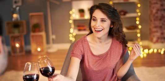 Vinho tinto deixa de ser o queridinho da medicina; entenda