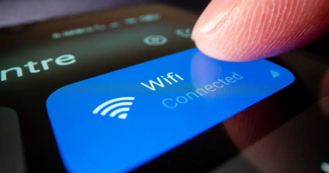 Desligar wi-fi antes de sair de casa é recomendado, entenda porque