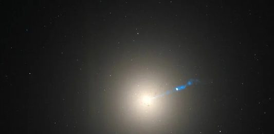 Após 6 anos de processamento de imagem de buraco negro, a conclusão é que Einstein estava certo