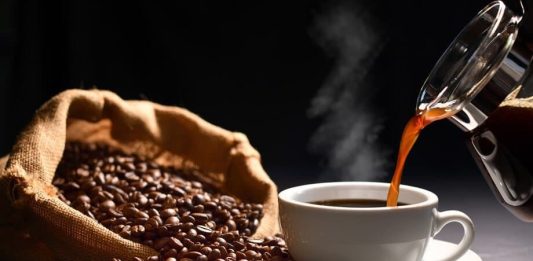 A cafeína no seu sangue pode estar afetando sua gordura corporal