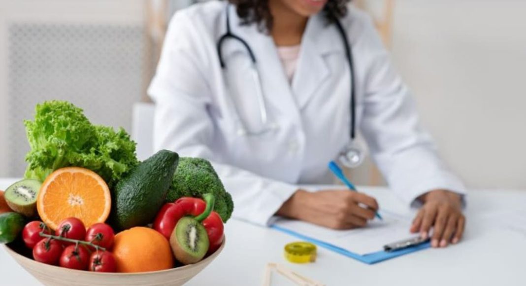 Conheça a fruta que impulsiona a produção de colágeno e combate o colesterol