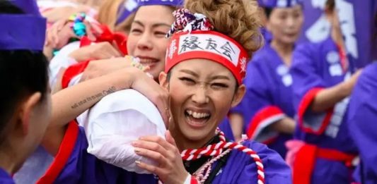 Japão: Tradicional 'festival do nu' aceita mulheres pela primeira vez em 1250 anos