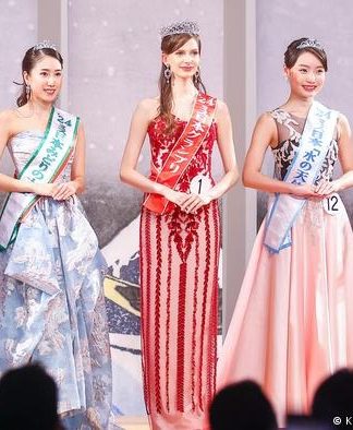 Após polêmica sobre aparência, Miss Japão renuncia