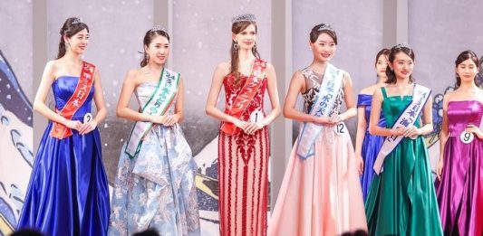 Após polêmica sobre aparência, Miss Japão renuncia