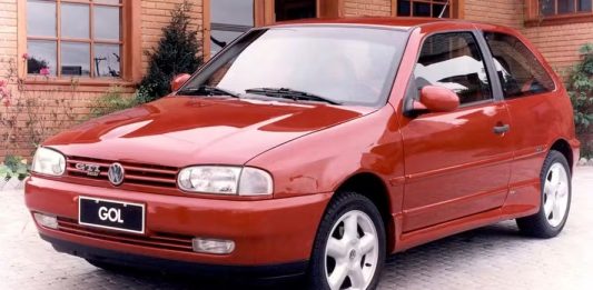 De Gol Bolinha a Ferrari: 18 carros que poderão ter placa preta em 2024