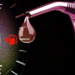 O que acontece com quem anda com o carro na reserva?