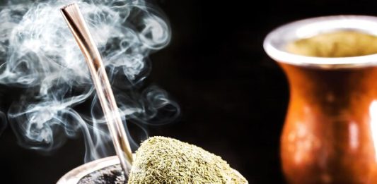 Dia do Chimarrão: 4 receitas inusitadas com erva mate para celebrar em alto estilo