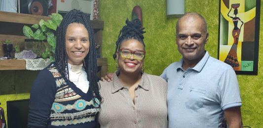 Banda Raízes de Bento Gonçalves recebe cantora norte-americana Meagan McNeal