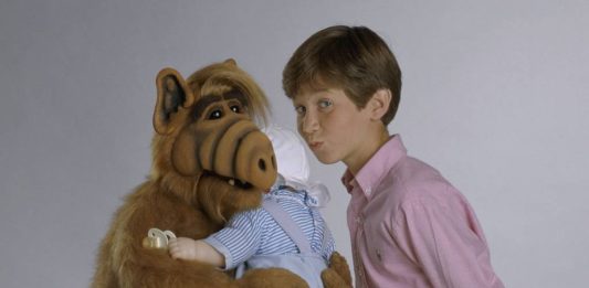 Foto: Alf e o ator Benji Gregory/Divulgação