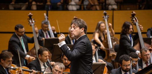 Christoph Hartmann, oboísta da Filarmônica de Berlim, é atração na reabertura da Casa da OSPA