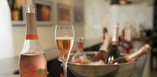 Foto: Espumante Garibaldi Prosecco Rosé estará no Miss Grand Brasil 2024/Crédito Augusto Tomasi