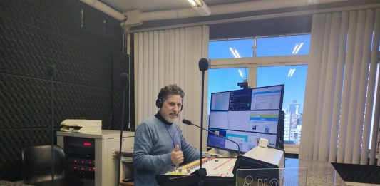 Foto: Silvio Casagrande, apresentador do Nossa Manhã é Show e Rádio Repórte