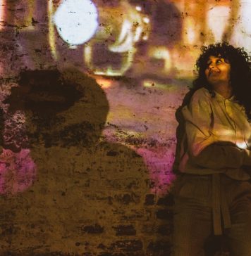 Foto: Espetáculo “Manifesto de uma mulher de Teatro”/Divulgação