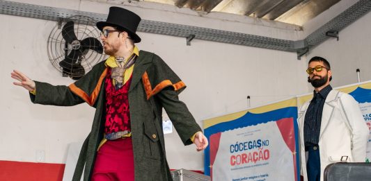 Foto: Escola pública de Caxias do Sul recebe circulação do projeto Cócegas no Coração/Crédito Rafaela Bins