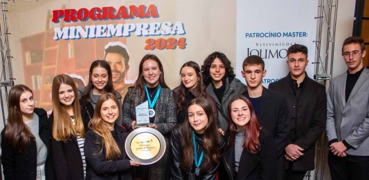 Foto: Miniempresa Sinta-se, de Bento Gonçalves, está entre as finalistas nacionais/Crédito Divulgação Junior Achievement