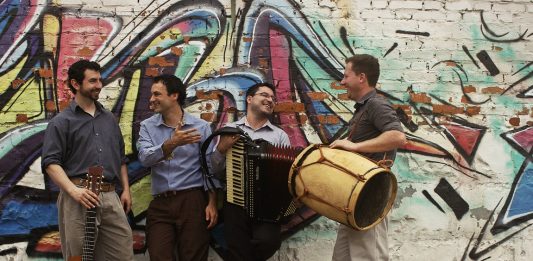 Foto: Grupo YANGOS é atração desta sexta-feira (15)/Crédito Natalia Biazus