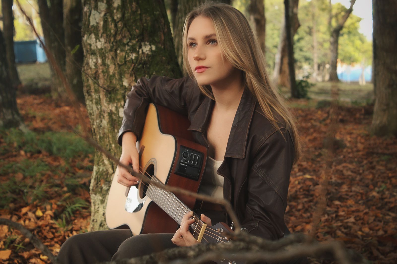 Cantora caxiense Bibiana Demore lança sua primeira música em agosto