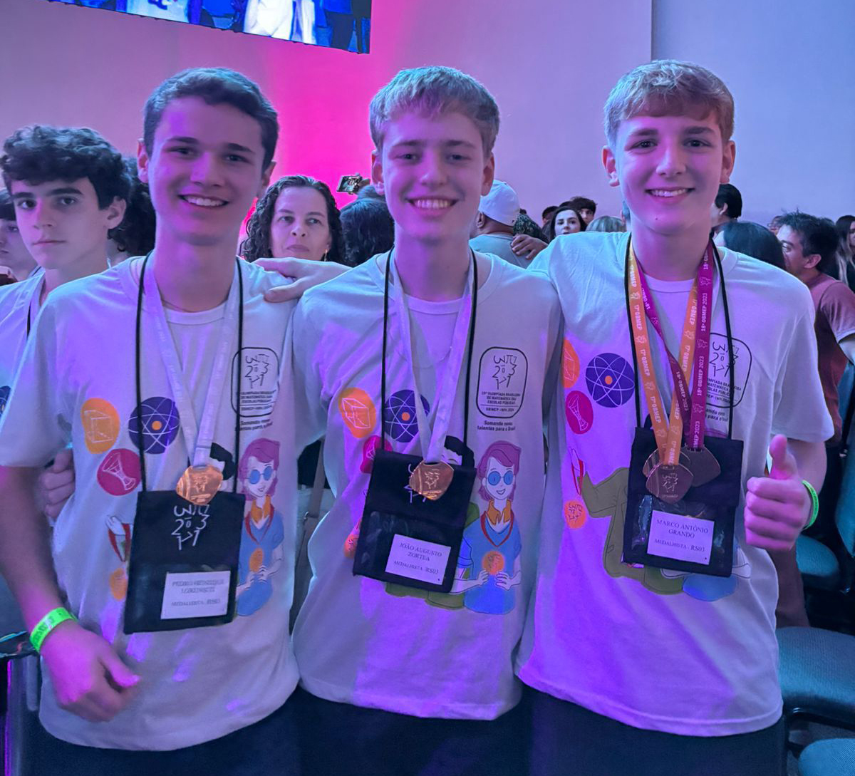 Alunos da rede pública de Bento Gonçalves recebem Medalha de Ouro da Olimpíada Brasileira de Matemática