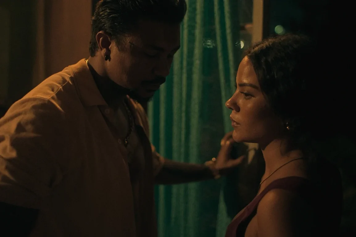 Foto: Xamã e Bella Campos em cena do filme "Cinco Tipos de Medo", de Bruno Bini.
Downtown Filmes / Divulgação