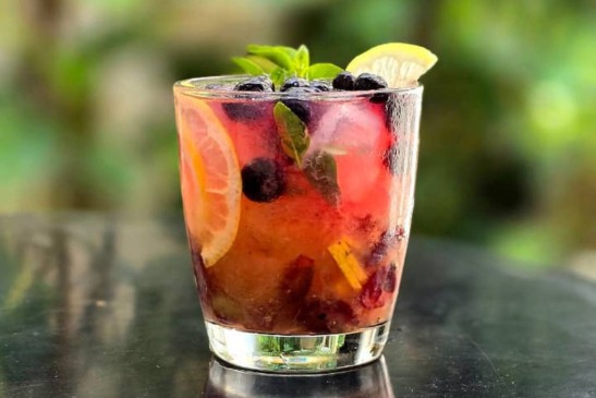 Foto: Caipirinha de uva niágara e limão, do Totò Bar & Ristorante - Divulgação