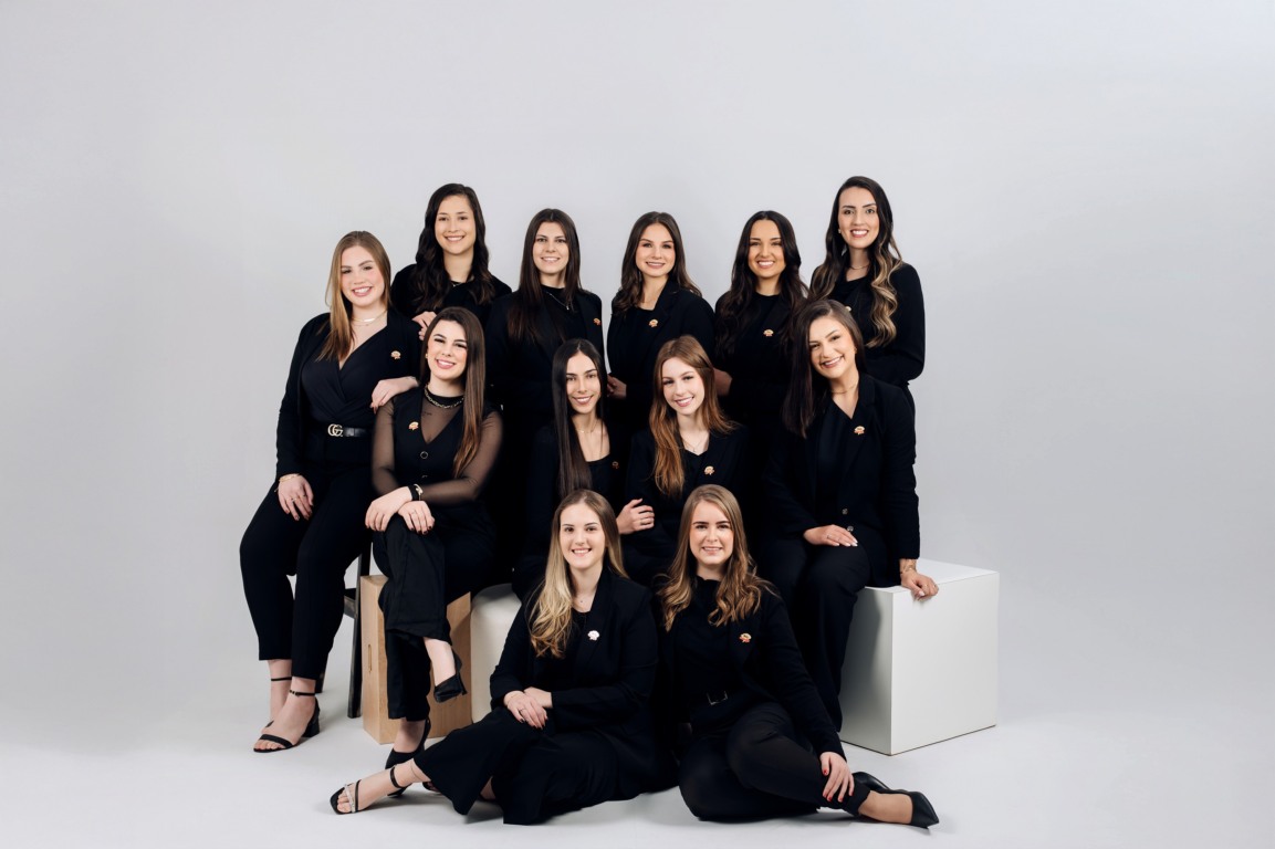 Foto: Candidatas à Senhorita FestiQueijo e Dama de Companhia para biênio 2026/2027/Crédito Jessie Zanatta