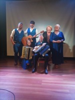 Foto: Grupo Nossa Voz, com Domênica Casarotto e Ermi Coelho Teixeira/Divulgação
