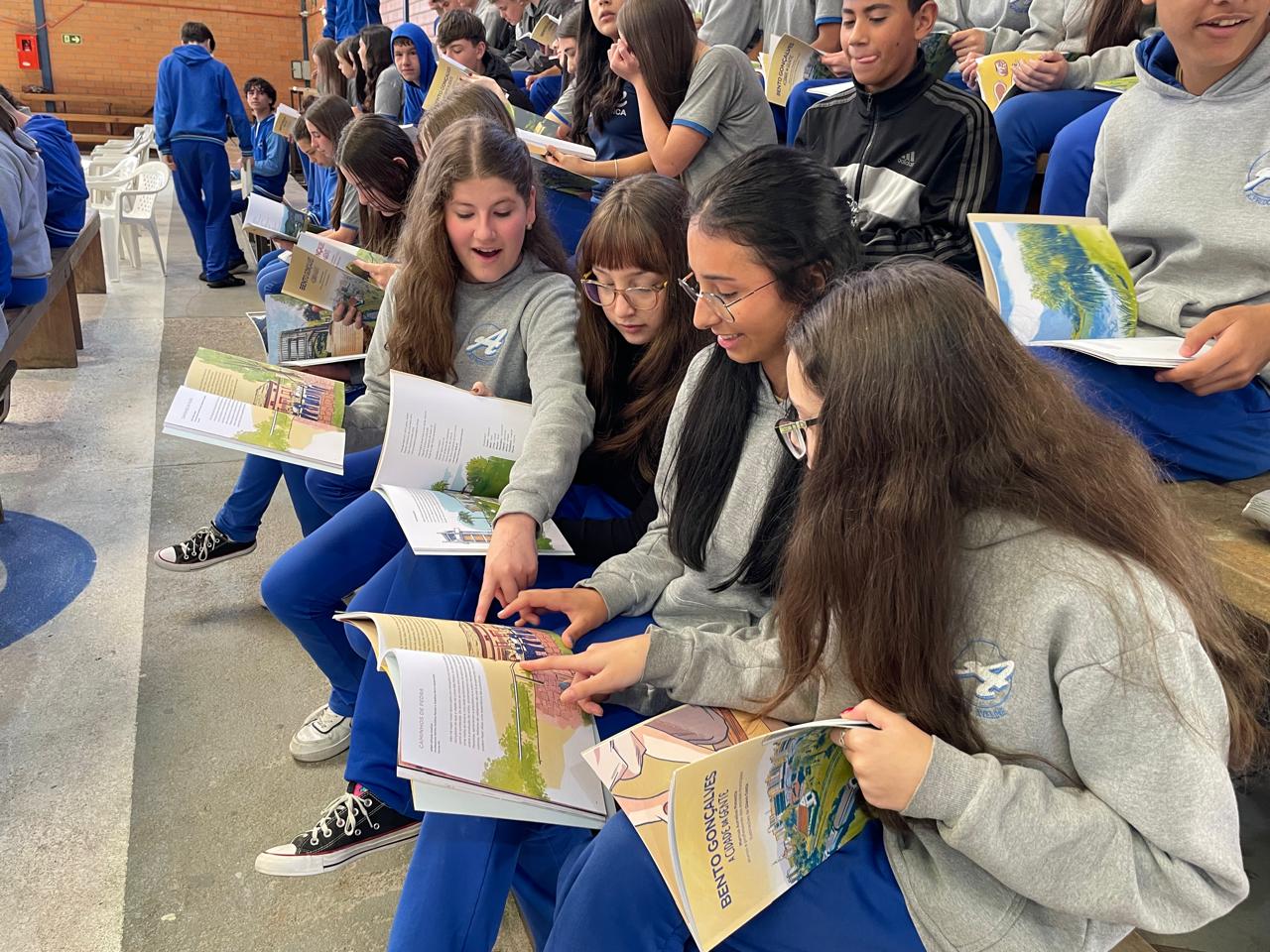 Livro ´Bento Gonçalves – A Cidade da Gente´ é lançado no município