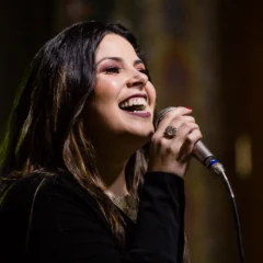 Foto: Tatiéli Bueno lançou o EP "Meu Lugar" neste ano/Crédito 
Leandro Rodrigues/Divulgação