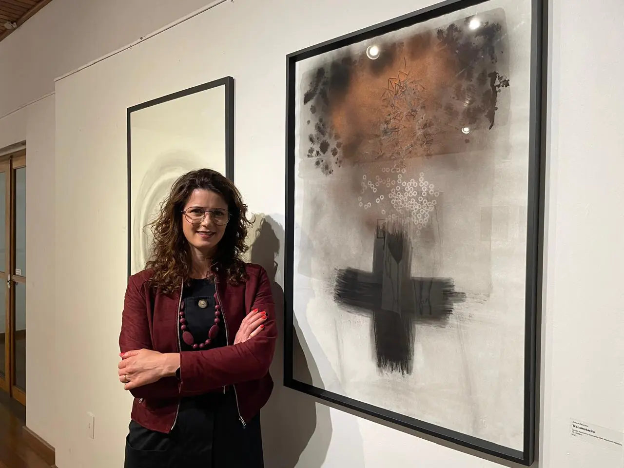 Exposição “Habitar o Silêncio”, de Juliana Desconsi, está em cartaz na Casa das Artes de Bento Gonçalves