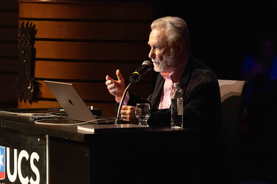 Foto: João Cândido Portinari durante palestra na UCS em março deste ano/Crédito Roger Clots