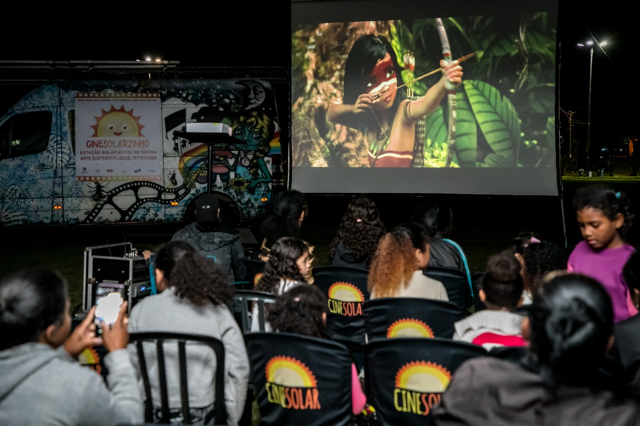 ‘Cine Solar’ aporta nesta quinta-feira (13) na Praça CEU em Bento Gonçalves